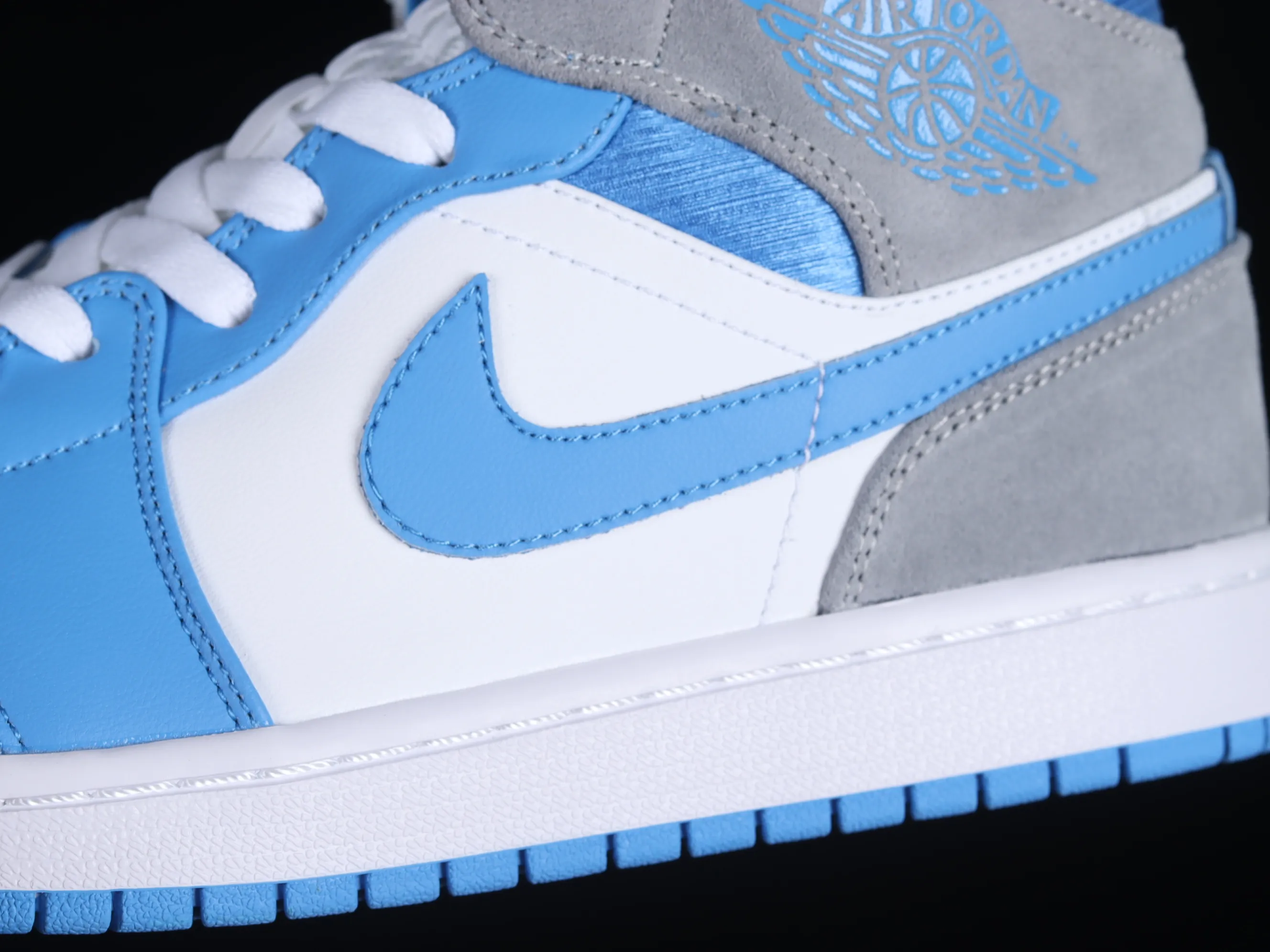 All categories Air Jordan Jordan series basketball shoes Air Jordan 1 Mid Air Jordan 1 Mid "University Blue" AJ1 Joe 1 gray North Carolina color China basketball shoes DX9276-100